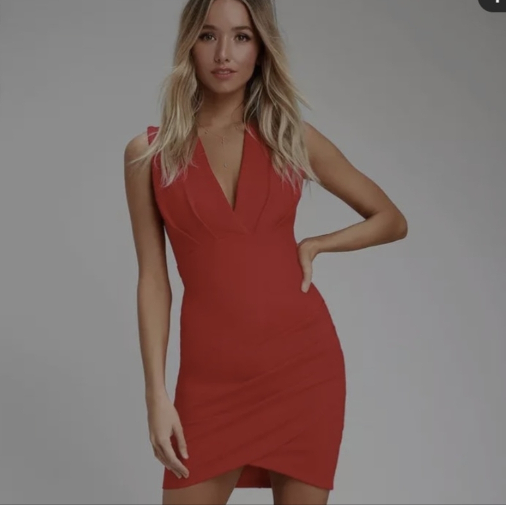 Lulus Ruched Red V-Neck Mini dress Sz M NWT